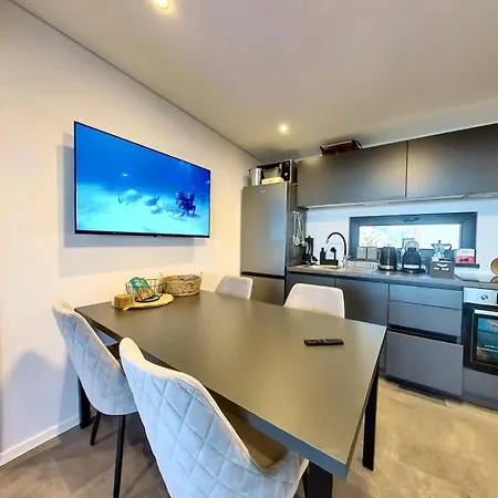 Sea View Orange By Vellaris, Luxury Mobile * Mali Lošinj