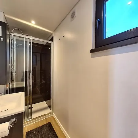 Dom wakacyjny Sea View Orange By Vellaris, Luxury Mobile Mali Lošinj