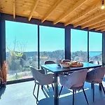 Sea View Orange By Vellaris, Luxury Mobile Vakantiehuis *