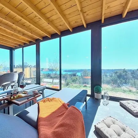 Sea View Orange By Vellaris, Luxury Mobile מאלי לוסיניי